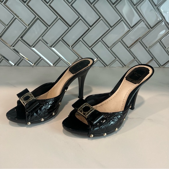 DIOR CANNAGE BLACK PATENT LEATHER BOW SLIDE SANDALS SIZE 38.5 - Picture 3 of 16